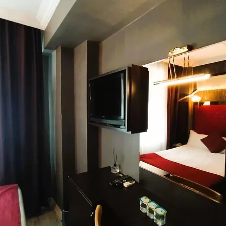 A Mem Of Royal Group Kaya Royal - 24 Coffees And Tea Are Free - Day Enjoy Coffees Or Tea With Sea View Terrace Istanbul